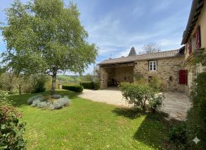 Κήπος έξω από το Gite des Compans