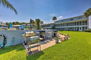 En have udenfor Private Boat Slip on St Johns River! Welaka Condo