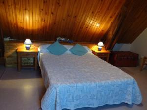 Ένα ή περισσότερα κρεβάτια σε δωμάτιο στο le Chouette +8 φωτογραφίες