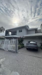 Το κτήριο όπου στεγάζεται  το δωμάτιο σε οικογενειακή κατοικία