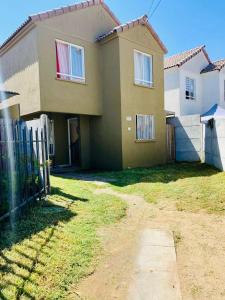 Το κτήριο όπου στεγάζεται  η παραθεριστική κατοικία