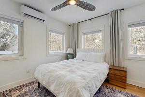 Ένα ή περισσότερα κρεβάτια σε δωμάτιο στο Mill Brook Retreat - Unit 1