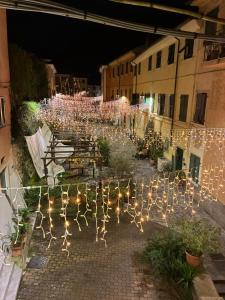 Το κτήριο όπου στεγάζεται  το διαμέρισμα