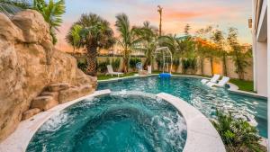 a swimming pool in a resort at Sunset Lagoon Estate in Siesta Key