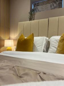 Postel nebo postele na pokoji v ubytování Private Cosy 1Bd in town