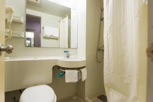 A bathroom at Jinjiang Inn Select Shanghai Nanxiang Minzhu Street