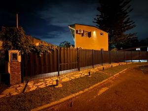 Το κτήριο όπου στεγάζεται  το διαμέρισμα