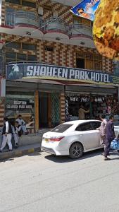 Επισκέπτες που μένουν στο New Shaheen Park Hotel