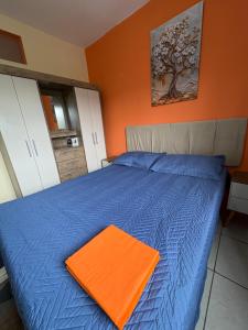 Ένα ή περισσότερα κρεβάτια σε δωμάτιο στο Apartamento completo e central! Casa Rute!