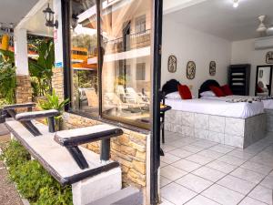 Galería fotográfica de Emma Hotel Jaco en Jacó