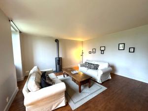 Χώρος καθιστικού στο La Ferme du Château de Grisy - Piscine - Calme - Jeux