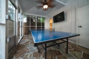 Bordtennis på Private Jacksonville Getaway Near San Marco Square eller i nærheden