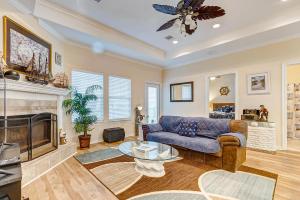 Χώρος καθιστικού στο SharkyFin's II