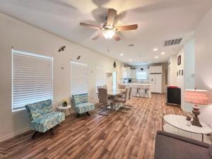 Posezení v ubytování KC'S Sunshine