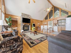 Køkken eller tekøkken på Sun-Sational View #245