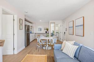 Kuchyň nebo kuchyňský kout v ubytování 637 S Orlando #7 + 12 fotografií