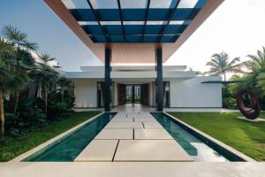 Бассейн в Luxury Portus Villa with Private Pool или поблизости