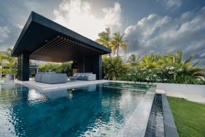 Бассейн в Luxury Portus Villa with Private Pool или поблизости