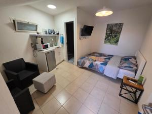 Kuchyň nebo kuchyňský kout v ubytování צימרים סוף העולם 1