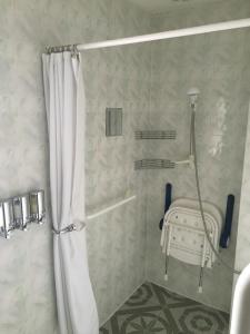 Ένα μπάνιο στο Smithy lodge guest house