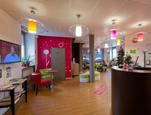TV/trung tâm giải trí tại ibis Styles Saint Brieuc Gare Centre