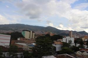 Γενική θέα στο βουνό ή θέα στο βουνό από  αυτό το ξενοδοχείο διαμερισμάτων