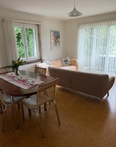 Khu vực ghế ngồi tại Very Nice Apto