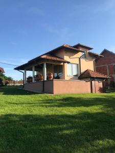 Φωτογραφία από το άλμπουμ του Deda Mrazova kuća 