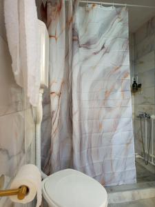 Phòng tắm tại Deda Bocin konak +85 ảnh