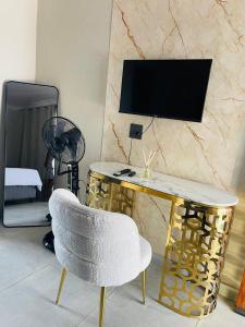 Μια τηλεόραση ή/και κέντρο ψυχαγωγίας στο Lethabo Guesthouse