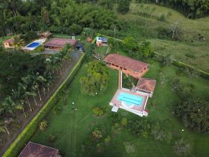 Πισίνα στο ή κοντά στο Finca Piscina Playita Kiosco Bar Combia - Estación Pereira +9 φωτογραφίες