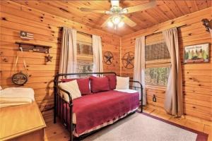 Ένα ή περισσότερα κρεβάτια σε δωμάτιο στο Mountain Heaven