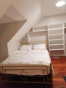 Fotografie z fotogalerie ubytování Beautiful home with your own entrance in Sandy v destinaci Sandy