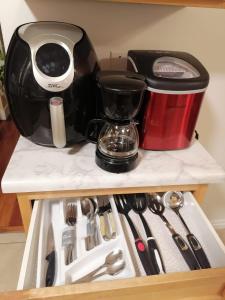 Fotografie z fotogalerie ubytování Beautiful home with your own entrance in Sandy v destinaci Sandy