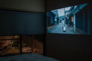 Μια τηλεόραση ή/και κέντρο ψυχαγωγίας στο ichi Mimitsu