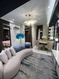 Posezení v ubytování Apartemen Delft Makassar