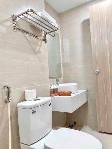 Ένα μπάνιο στο Tom's House Apartment 1