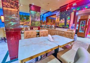 Afbeelding uit fotogalerij van Claridge Hotel Dubai in Dubai +100 foto's