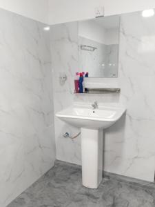 Et badeværelse på Leisure Sunshine + 11 billeder