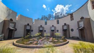 Сад в Lotus by Suasana Villa