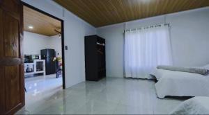 Χώρος καθιστικού στο Cabaña Los Ángeles, Fortuna