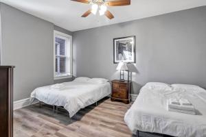 Ένα ή περισσότερα κρεβάτια σε δωμάτιο στο Beautiful Unit in Shaw Community -4228b +14 φωτογραφίες