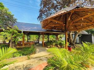 Сад в Ong Lang Garden Resort