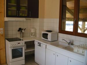 Φωτογραφία από το άλμπουμ του Maison spacieuse 6 pers, terrasse et jardin clos - FR-1-611-125 σε Vouécourt +2 φωτογραφίες