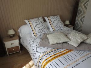 Φωτογραφία από το άλμπουμ του Charmant gîte au bord du lac de la Vingeanne avec terrasse - FR-1-611-129 σε Percey-le-Pautel