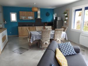 Φωτογραφία από το άλμπουμ του Charmant gîte au bord du lac de la Vingeanne avec terrasse - FR-1-611-129 σε Percey-le-Pautel