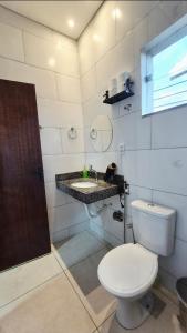 Ένα μπάνιο στο AP Completo, Bem Localizado, Próx Hospital Haroldo Tourinho, Ar-Condicionado