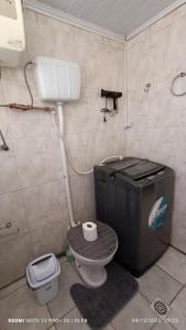 Ένα μπάνιο στο Casa proxima a zona comercial +10 φωτογραφίες