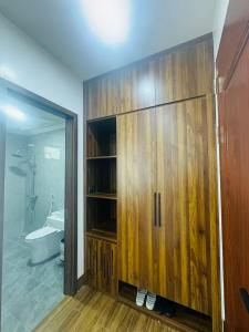 Ένα μπάνιο στο Khách sạn Crown Hotel 皇冠酒店