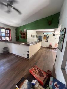 Η κουζίνα ή μικρή κουζίνα στο Varuna Home